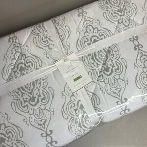 Pottery Barn Dessi Comforter Twin Reversible Gray White Bedding 68 x 86 NWT NEW